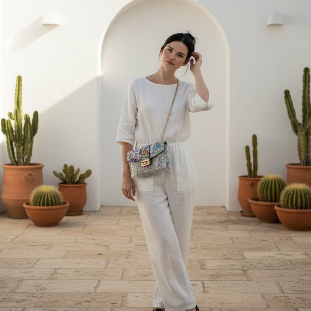 🎁 Graffiti Print Clear 2pc Crossbody Clutch w/ Studs & Removable Zippered Pouch - Picture 9 of 13
